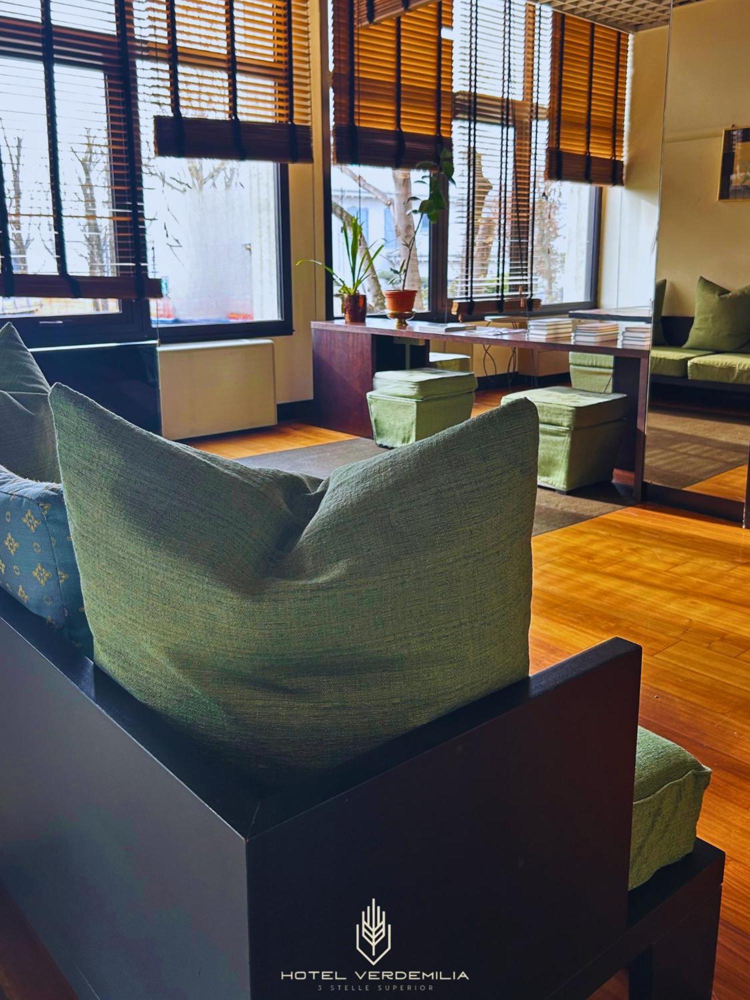 Verdemilia Hotel Анцола-делл'Емілія Екстер'єр фото
