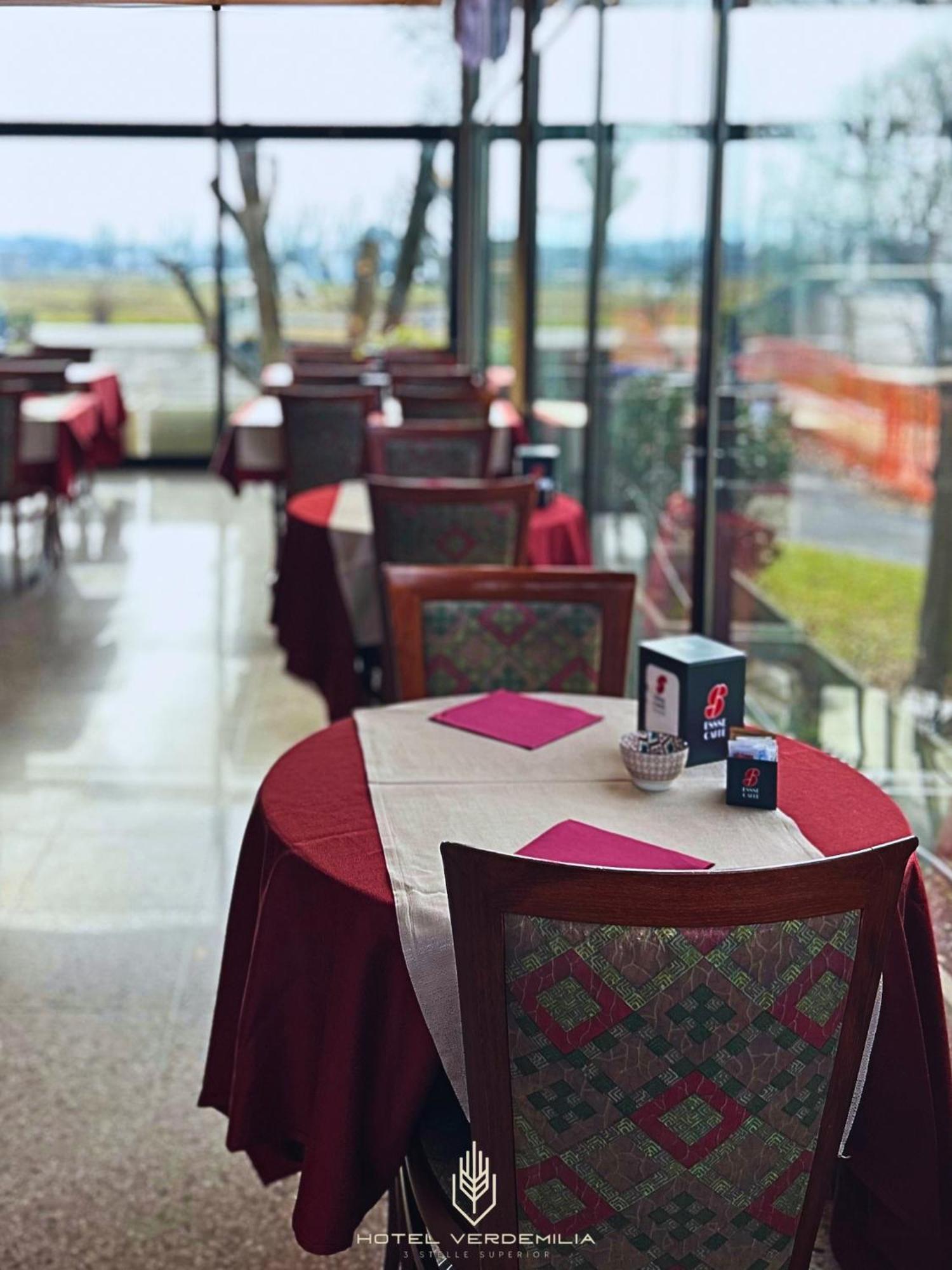 Verdemilia Hotel Анцола-делл'Емілія Екстер'єр фото