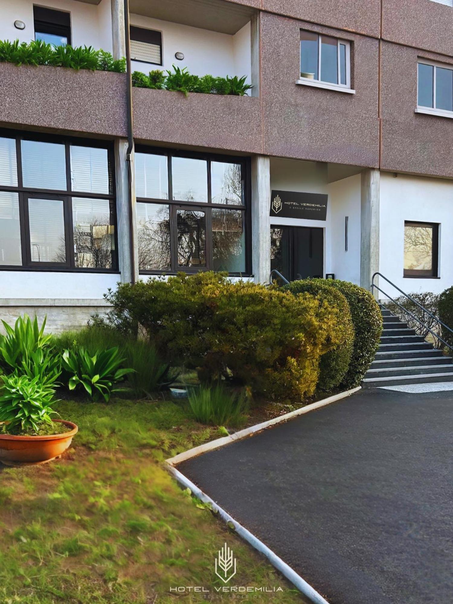 Verdemilia Hotel Анцола-делл'Емілія Екстер'єр фото