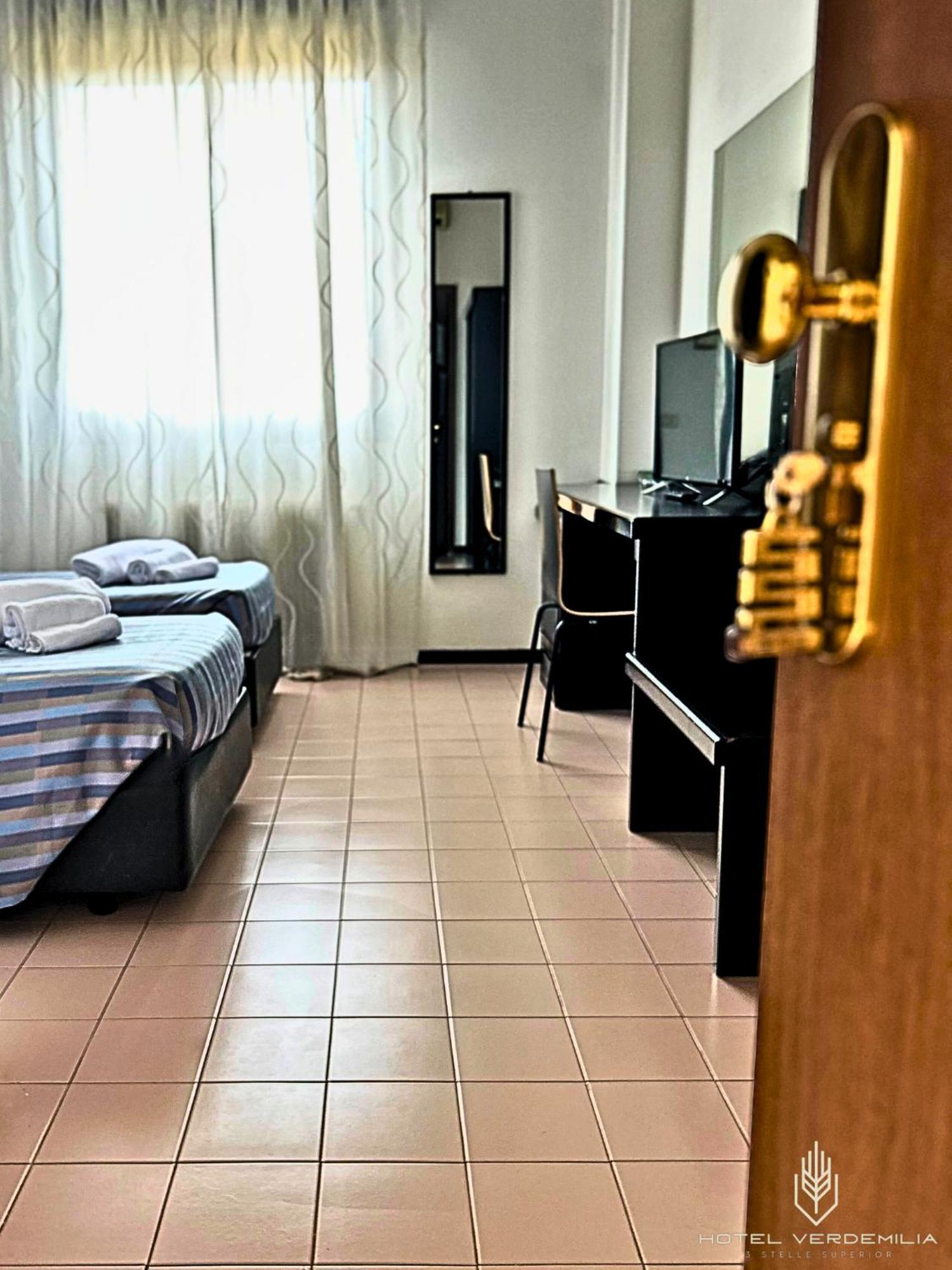 Verdemilia Hotel Анцола-делл'Емілія Екстер'єр фото